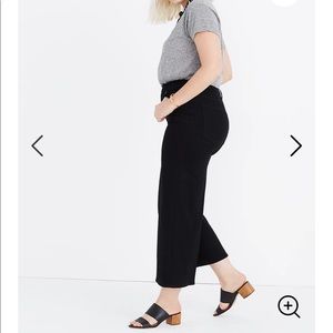 Madewell Wide Leg Crop Jean in Black Frost